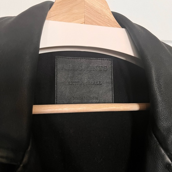 Barely worn. I’m selling because it grew out of it - Picture 3 of 7